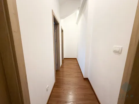 Izdavanje, četvorosoban stan, 125m², Master Kvart, Podgorica - image 21