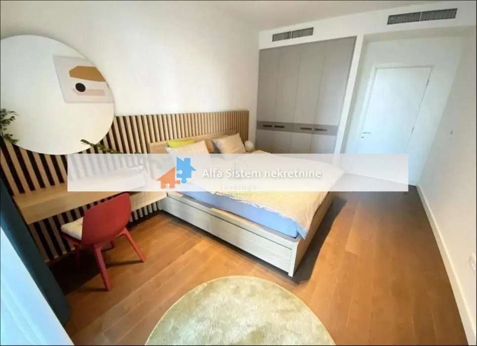 Izdavanje, dvosoban stan, 71m², Savski Venac, Beograd