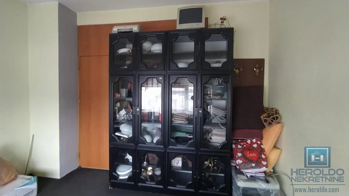 Rent, office space, 1000m², Ribarski put, Jagodina