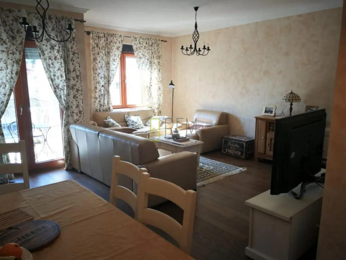 Prodaja, dvosoban stan, 85m², Stara Varoš, Podgorica