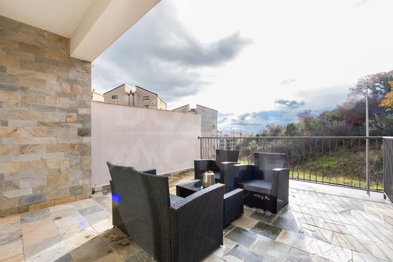 Rent, one bedroom apartment, 65m², Budva okolina, Budva