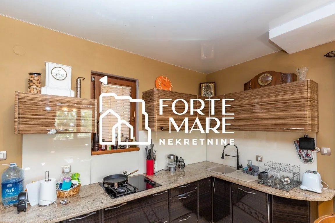 Prodaja, kuća, 226m², Bijela, Herceg Novi