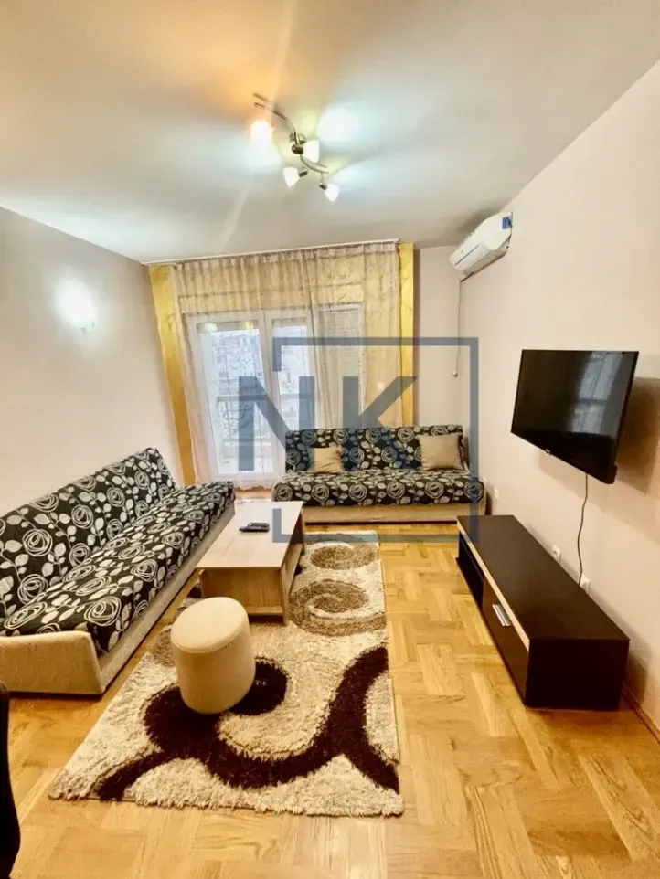 Izdavanje, jednosoban stan, 44m², Stari Aerodrom, Podgorica