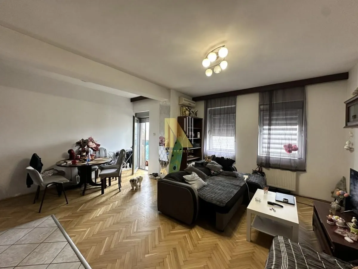 Prodaja, trosoban stan, 61m², Salajka, Novi Sad Sve Podlokacije