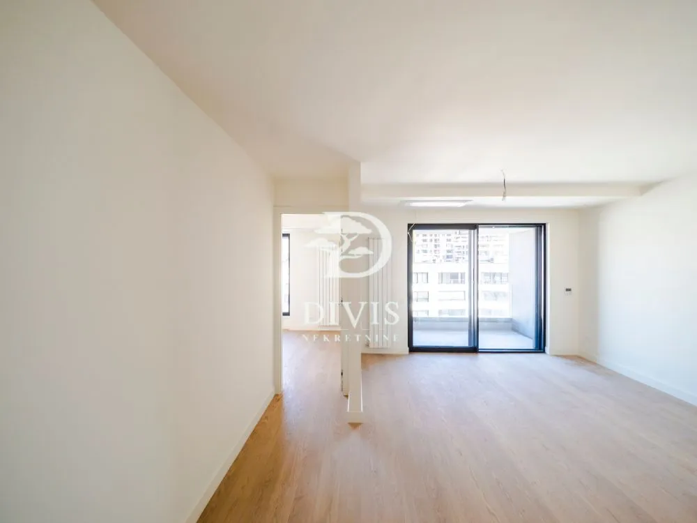 Prodaja, trosoban stan, 75m², Novi Beograd Sve Podlokacije, Beograd
