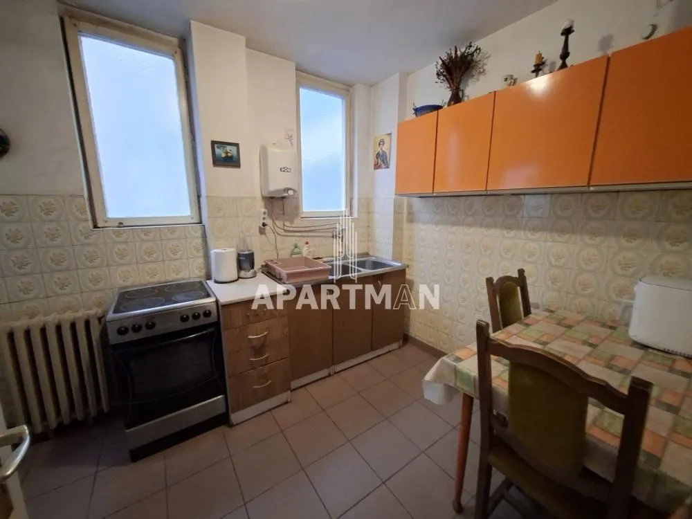 Prodaja, trosoban stan, 69m², Stari Merkator, Novi Beograd Sve Podlokacije