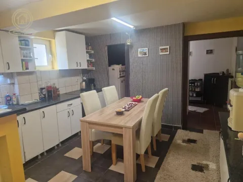 Sale, three bedroom apartment, 69m², Adamovićevo Naselje, Novi Sad Sve Podlokacije - image 3