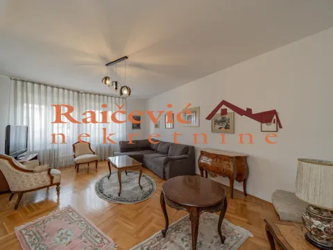 Izdavanje, trosoban stan, 85m², Vračar Hram, Vračar Sve Podlokacije - image 4