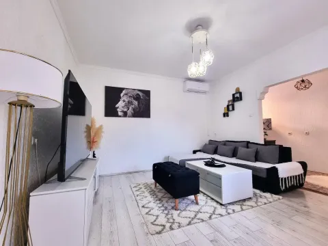 Rent, house, 85m², Zagorič, Podgorica - image 1