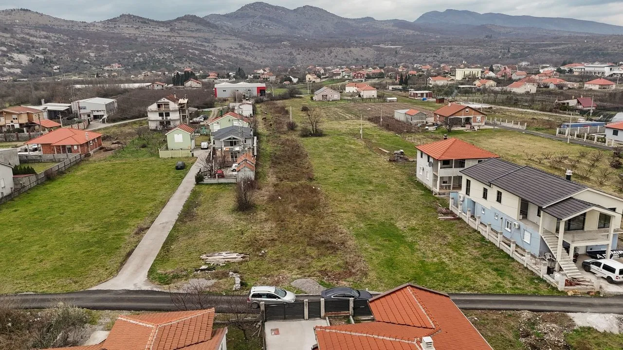 Prodaja, plac, 1200m², Kokoti, Podgorica