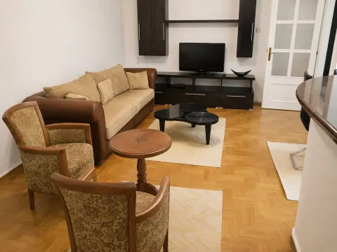 Rent, three bedroom apartment, 80m², Centar, Podgorica - image 2