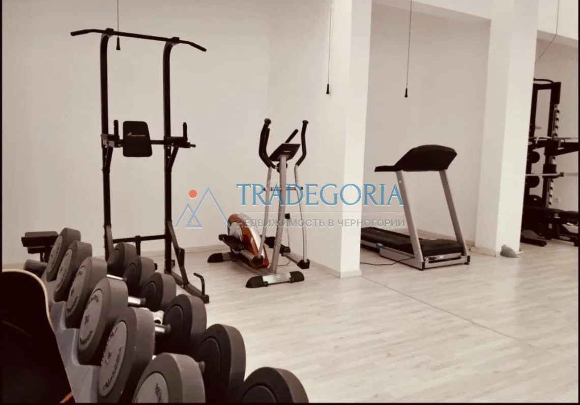 Prodaja, dvosoban stan, 106m², Dobra Voda, Bar