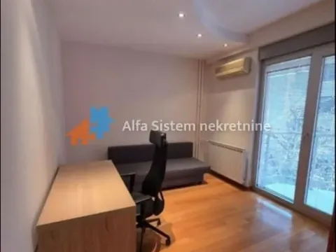 Rent, four bedroom apartment, 160m², Vračar Centar, Vračar Sve Podlokacije - image 18