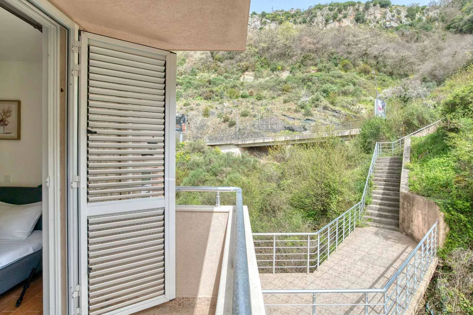 Rent, one bedroom apartment, 51m², Rafailovići, Budva