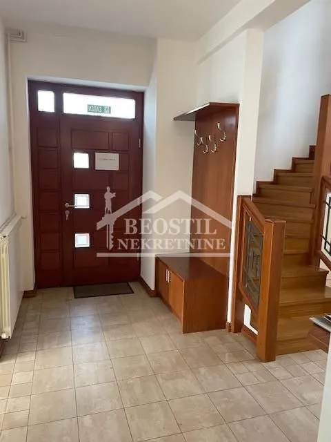 Izdavanje, kuća, 450m², Savski Venac, Beograd