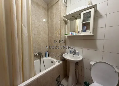 Rent, studio apartment, 27m², Centar, Bar - image 8