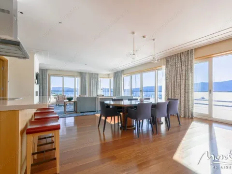 Prodaja, trosoban stan, 381m², Tivat, Crna Gora - image 5