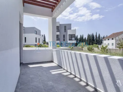 Prodaja, jednosoban stan, 53m², Tivat, Crna Gora