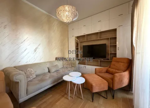 Rent, one bedroom apartment, 44m², Blok 6, Podgorica - image 7