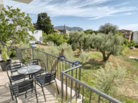 Izdavanje, kuća, 500m², Buljarica, Budva - image 10