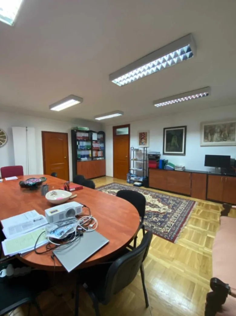 Izdavanje, poslovni prostor, 92m², Preko Morače, Podgorica