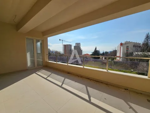 Prodaja, trosoban stan, 132m², Bečići, Budva - image 11