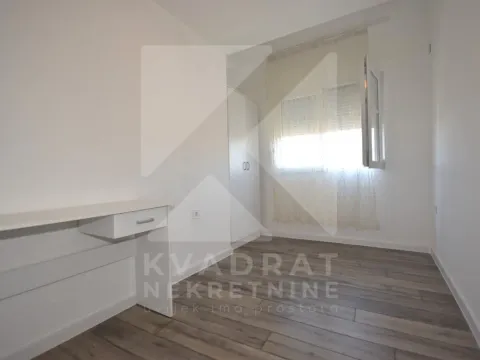 Izdavanje, trosoban stan, 70m², Centar, Podgorica - image 11