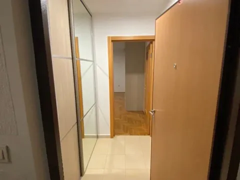 Rent, studio apartment, 35m², Stari Aerodrom, Podgorica - image 6