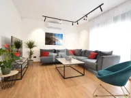 Izdavanje, kuća, 190m², Tološi, Podgorica - image 8