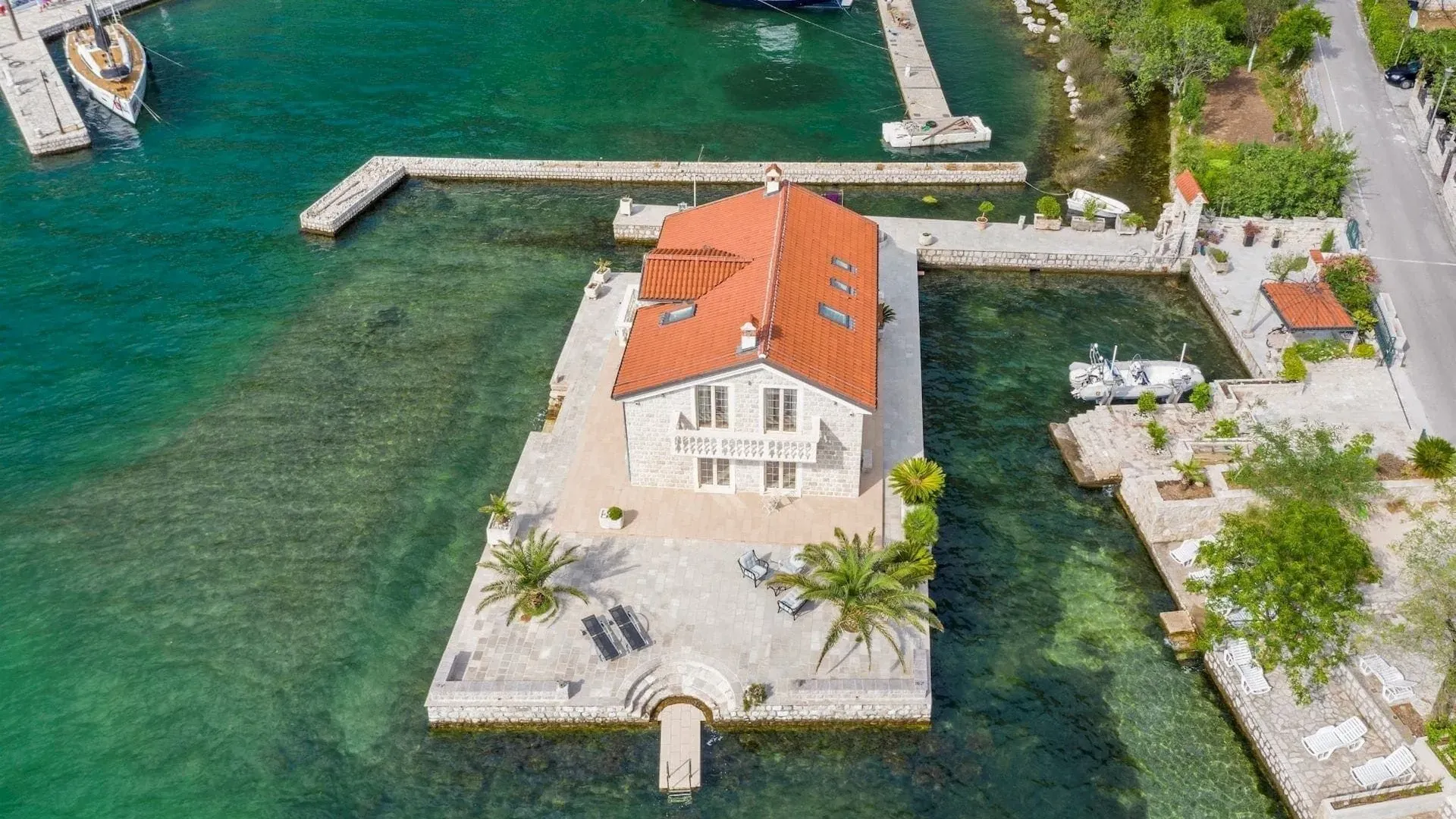 Sale, house, 165m², Ljuta, Kotor