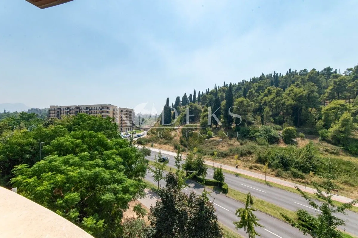 Izdavanje, dvosoban stan, 75m², Stara Varoš, Podgorica
