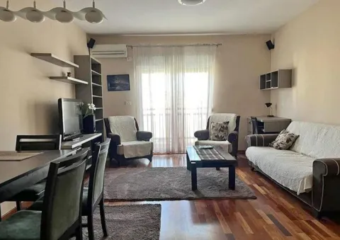 Izdavanje, jednosoban stan, 55m², City Kvart, Podgorica - image 2