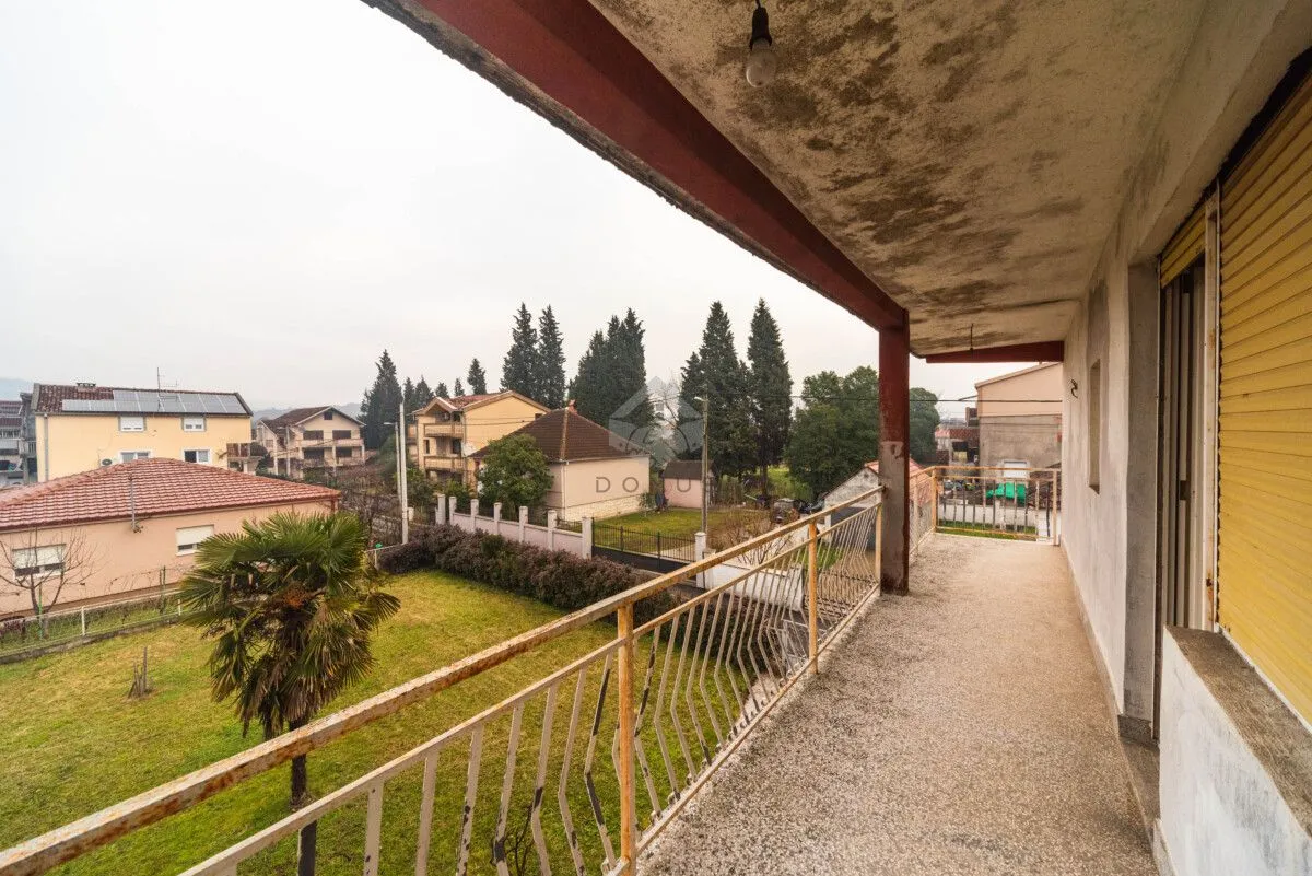 Prodaja, kuća, 215m², Tološi, Podgorica