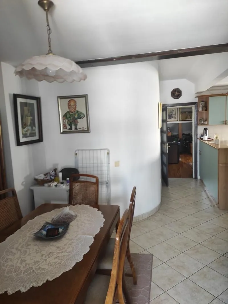 Prodaja, trosoban stan, 135m², Trošarina, Voždovac Sve Podlokacije
