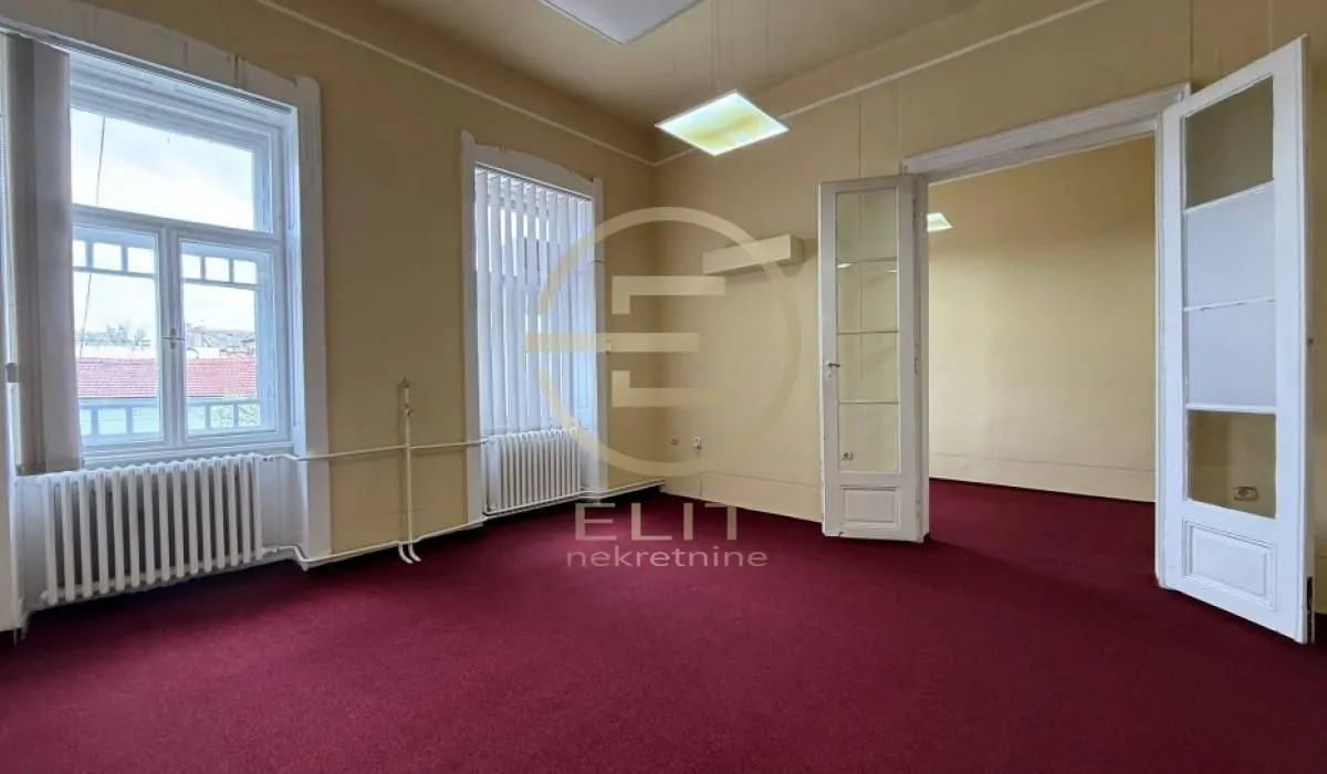 Izdavanje, poslovni prostor, 80m², Centar, Novi Sad