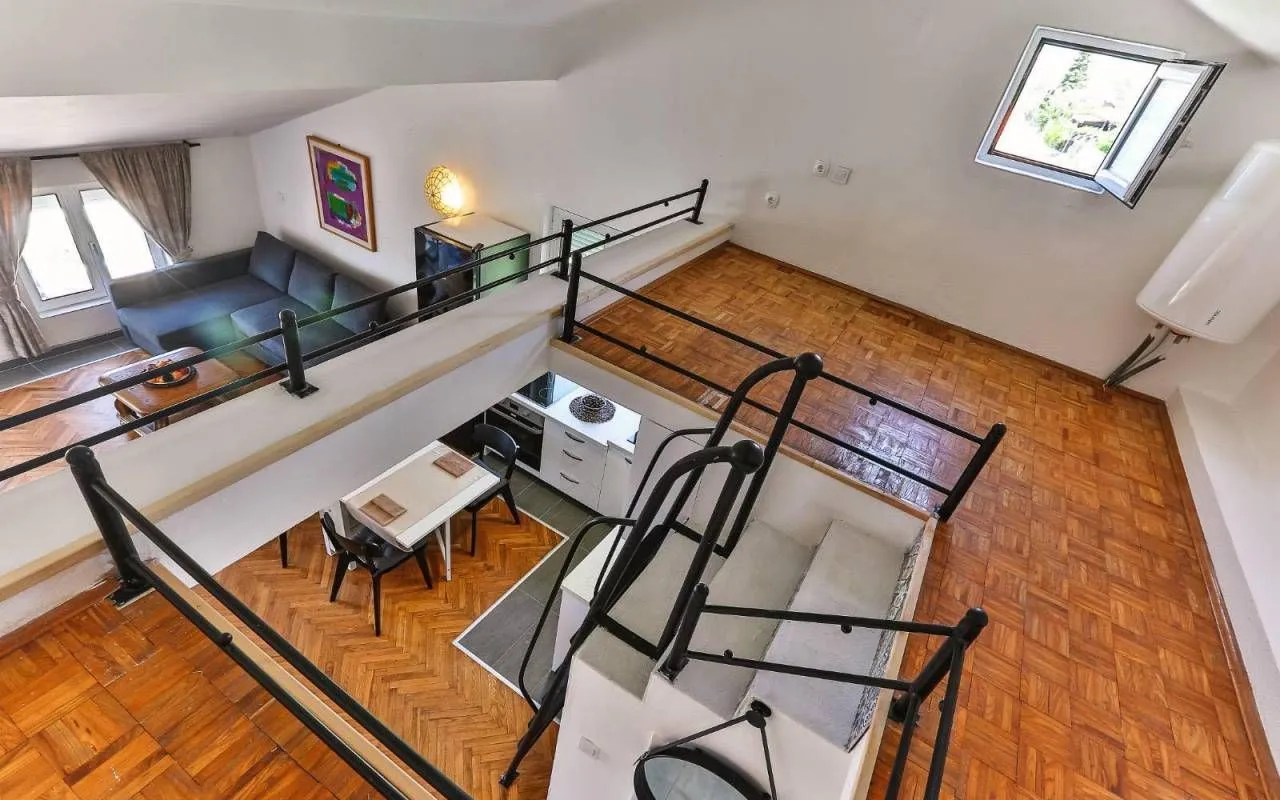 Prodaja, dvosoban stan, 100m², Sveti Stefan, Budva