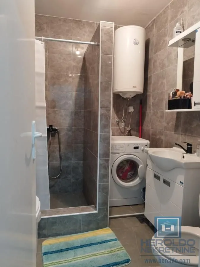 Prodaja, dvosoban stan, 56m², Centar, Jagodina