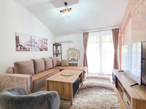 Izdavanje, jednosoban stan, 42m², Zagorič, Podgorica - image 1