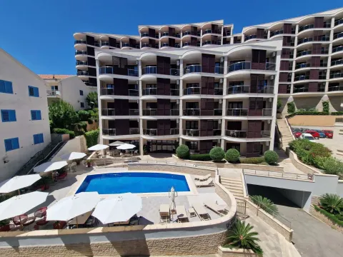 Sale, two bedroom apartment, 89m², Bečići, Budva - image 11