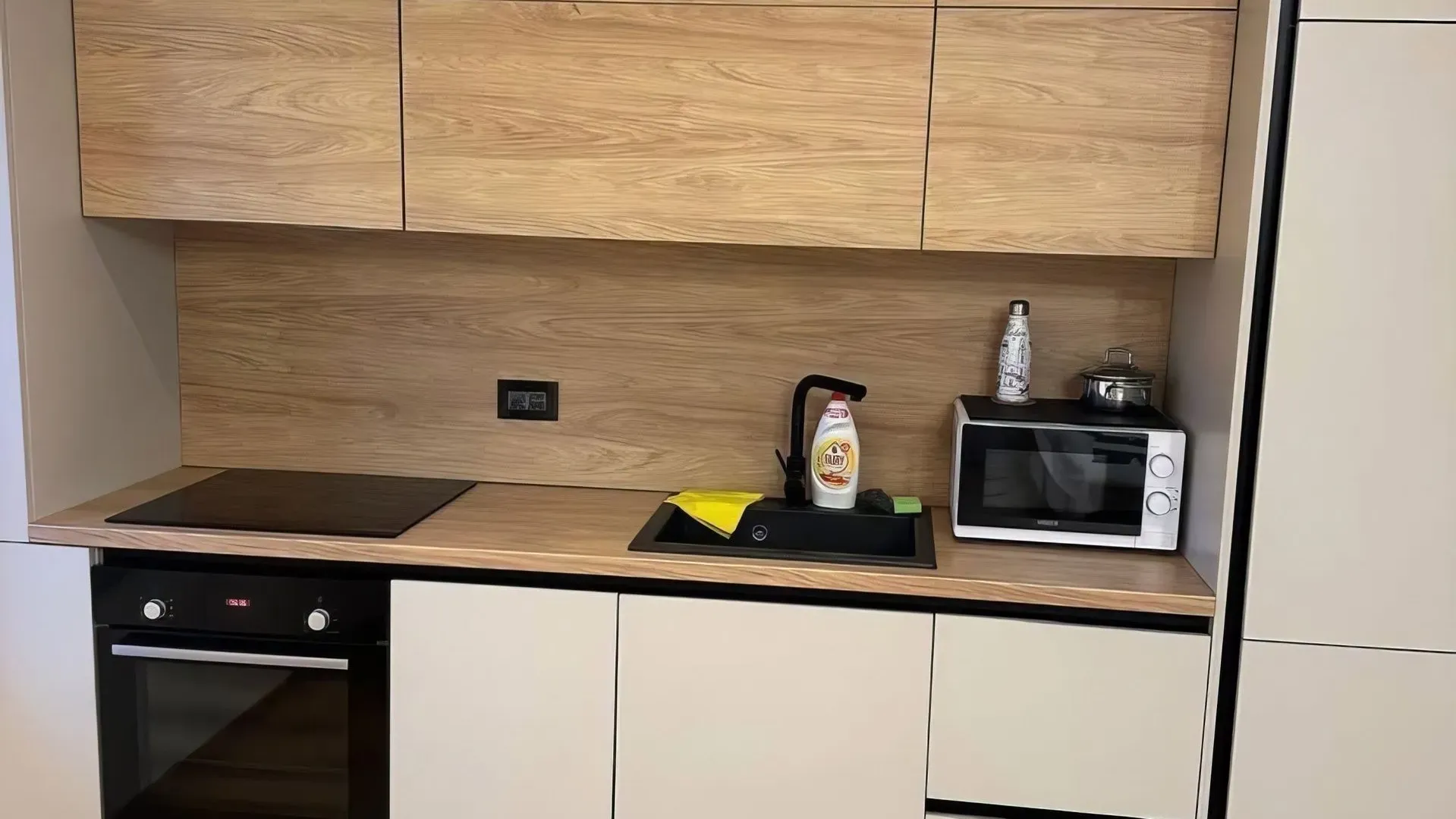 Izdavanje, jednosoban stan, 45m², Centar, Budva