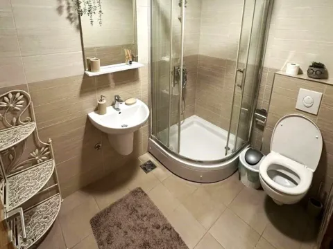 Rent, apartment, 64m², City Kvart, Podgorica - image 12