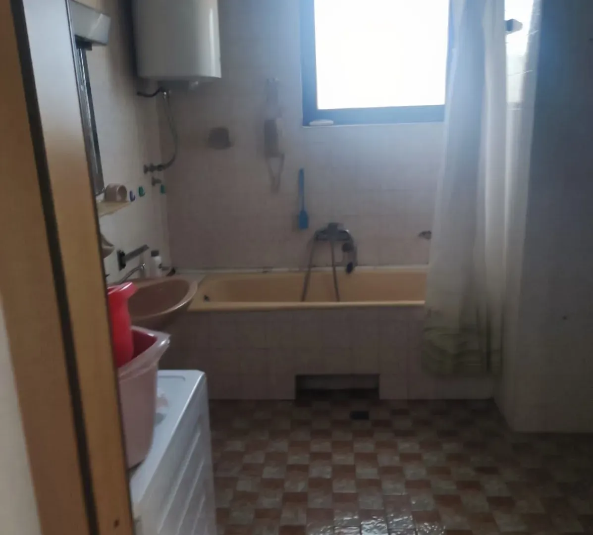 Rent, house, 200m², Zagorič, Podgorica