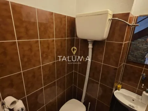 Izdavanje, poslovni prostor, 130m², Stara Varoš, Podgorica - image 5