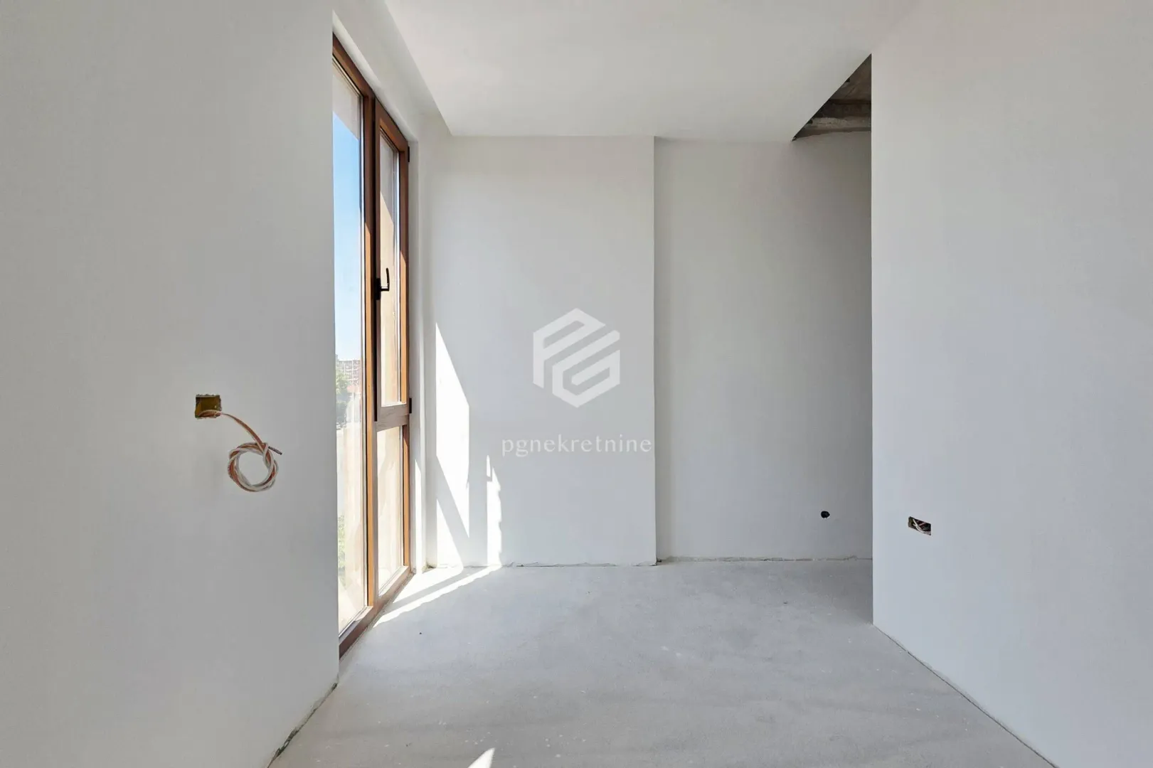 Prodaja, dvosoban stan, 67m², Konik, Podgorica