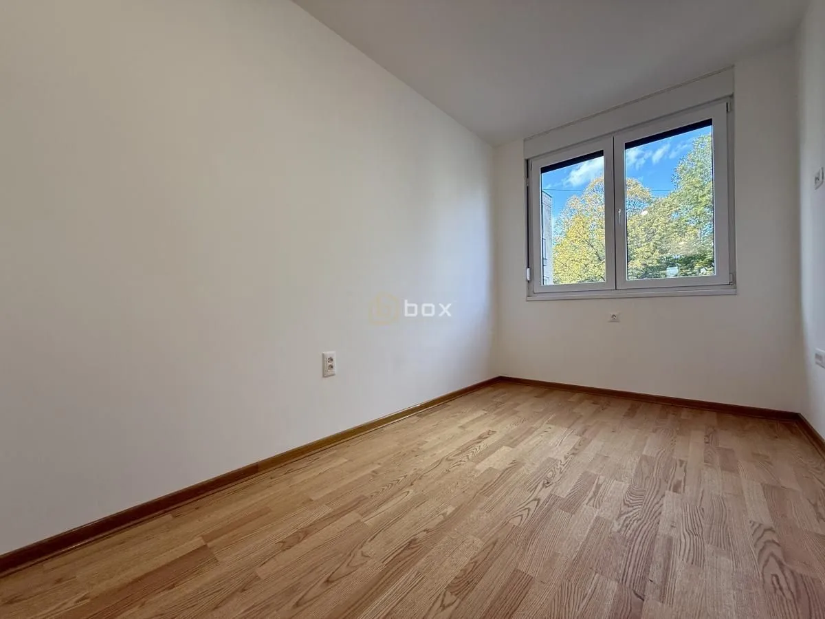 Prodaja, četvorosoban stan, 83m², Medijana, Niš