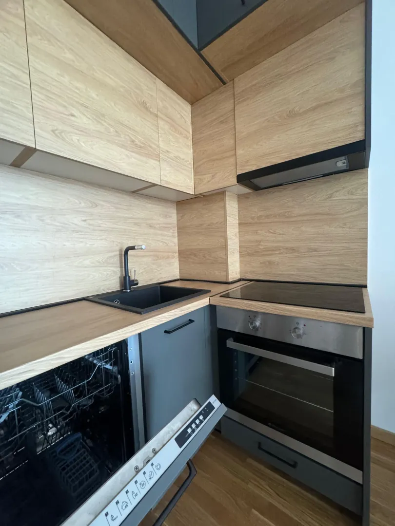 Rent, one bedroom apartment, 44m², Bečići, Budva