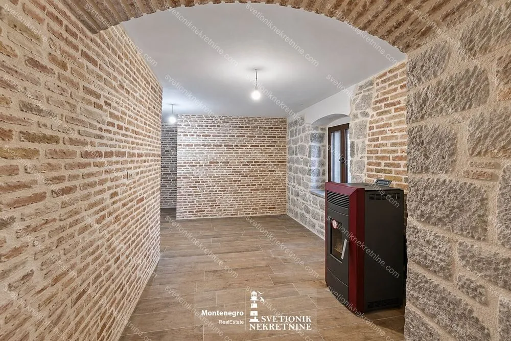 Prodaja, kuća, 130m², Muo, Kotor