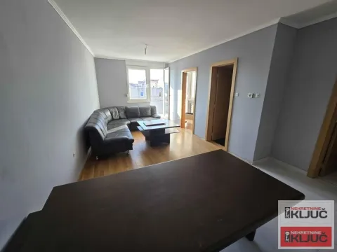 Prodaja, dvosoban stan, 42m², Centar, Novi Sad - image 1