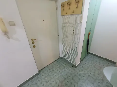 Rent, one bedroom apartment, 45m², Preko Morače, Podgorica - image 2