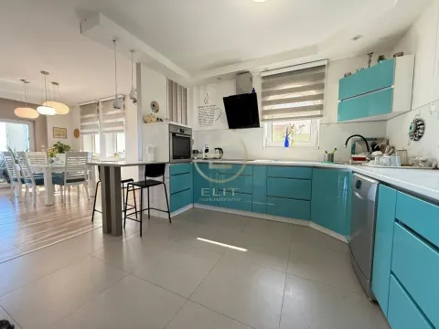 Sale, house, 273m², Petrovaradin, Novi Sad - image 14